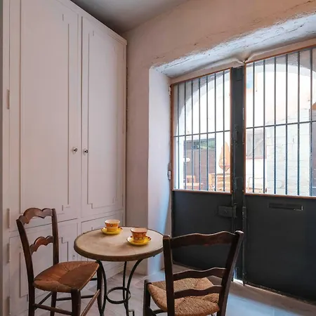 Appartement Charming In The Heart Of Cannes